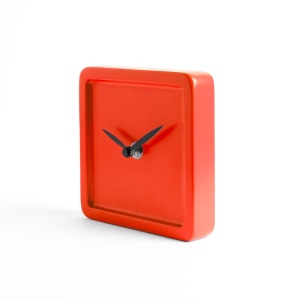 NATTY CLOCK orologio d'appoggio in legno verniciato