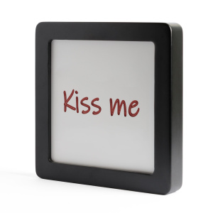 Quadretto in Legno Kiss Me